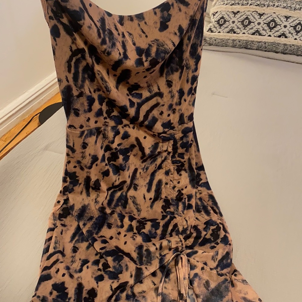 Prettylittlething tan and navy cute dress